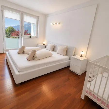 Daire Mountain View Spacious With 2 Parking İnnsbruck