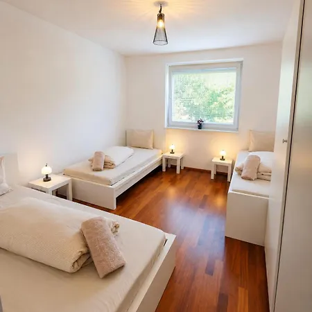 Mountain View Spacious With 2 Parking * İnnsbruck