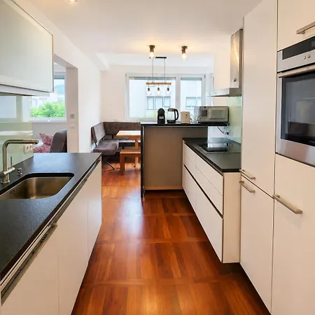 Mountain View Spacious With 2 Parking Daire *